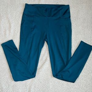 Earth Yoga leggings with side pockets
